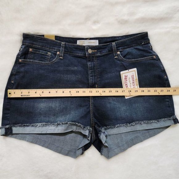 Levis Womens Jean Shorts Blue Denim High Rise 3" Shorts Frayed Hem 35W - Picture 5 of 9